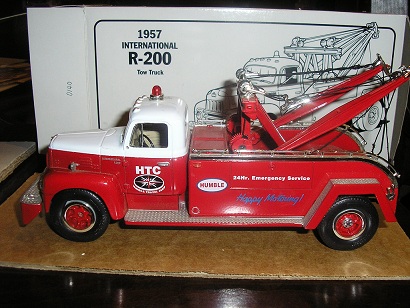 Humble Travel Club 1957 International R-200 Tow Truck, FirstGear - Click Image to Close